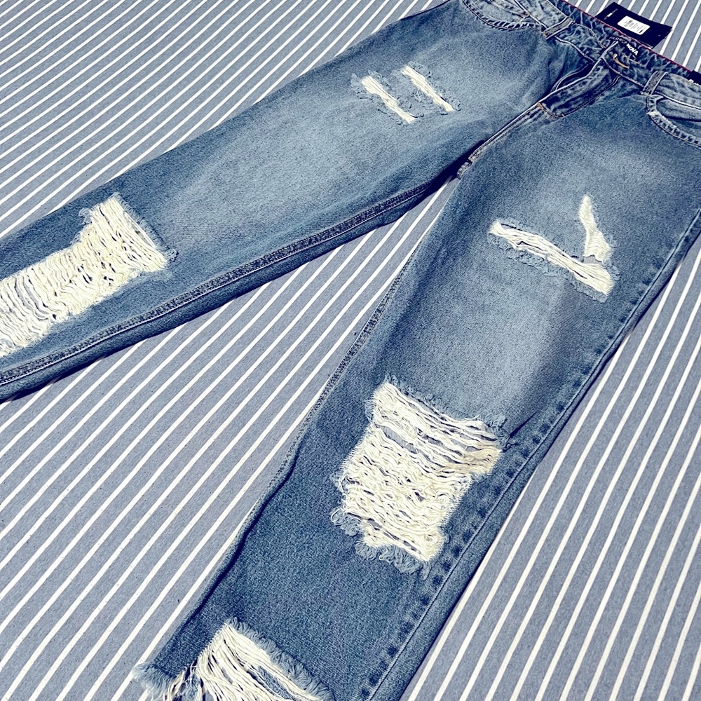 FashionNova 
Bennie Boyfriend Jeans - Medium Blue Wash